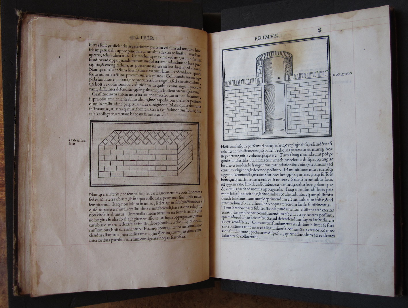 "M. Vitruvius per Iocundum solito castigatior factus cum figuris et tabula ut iam legi et intelligi possit (Venice, 1511), ff. 7v-8r."